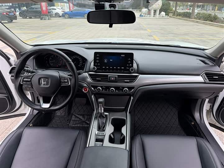 Фото 6 - Honda Accord