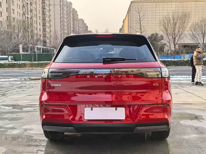 Фото 8 - Geely Galaxy E5