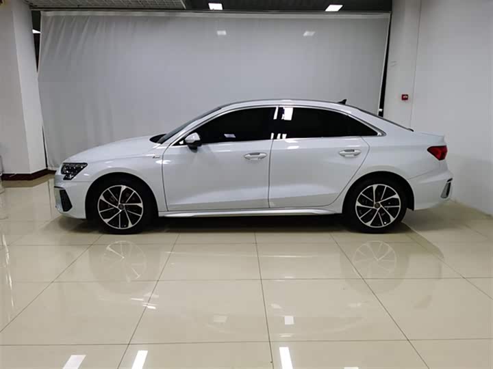 Фото 5 - Audi A3