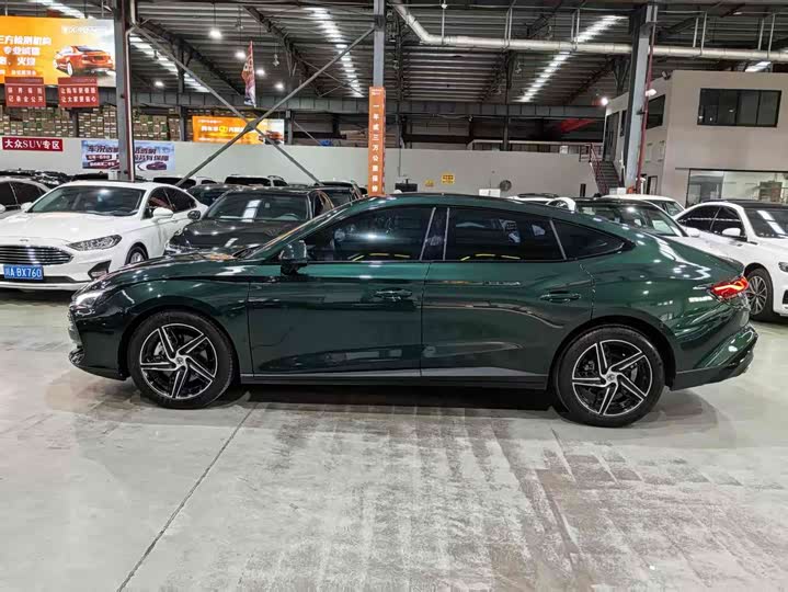 Фото 3 - MG Motor 7