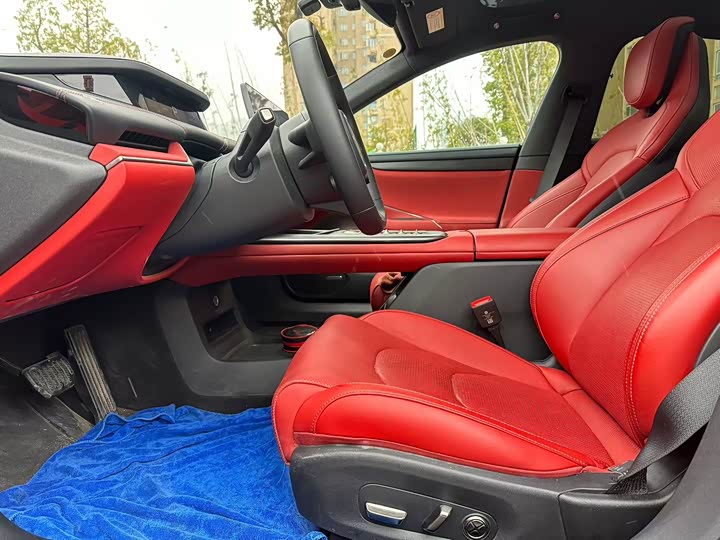 Фото 4 - Xiaomi SU7