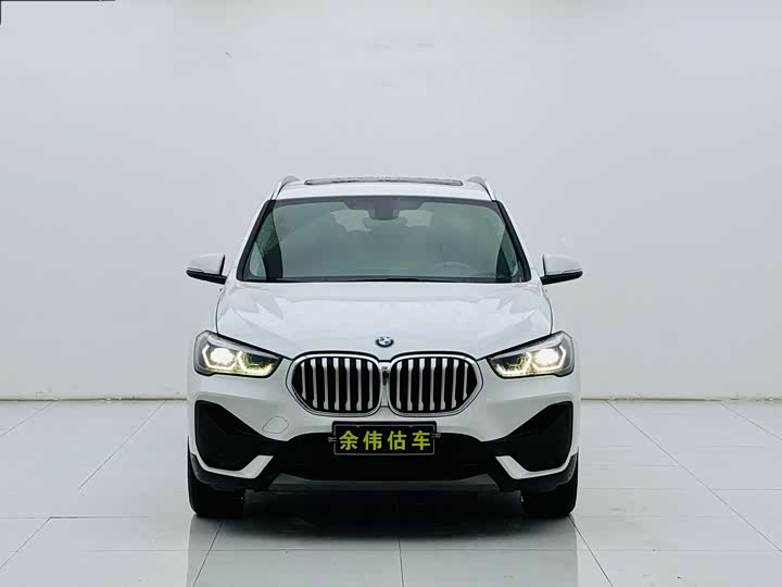 Фото 2 - BMW X1