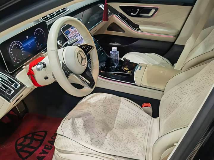 Фото 2 - Mercedes-Benz Maybach S-Class