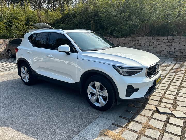 Фото 3 - Volvo XC40