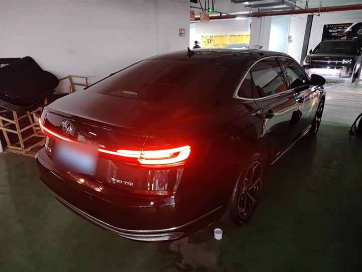 Фото 7 - Volkswagen Passat