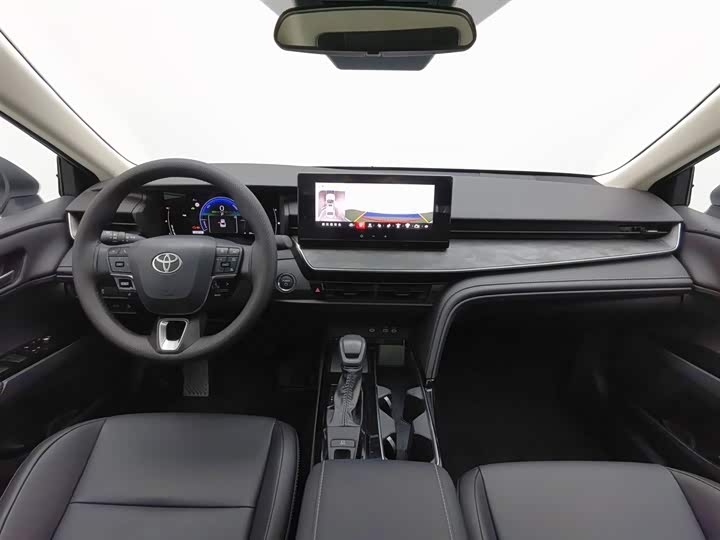 Фото 5 - Toyota Camry