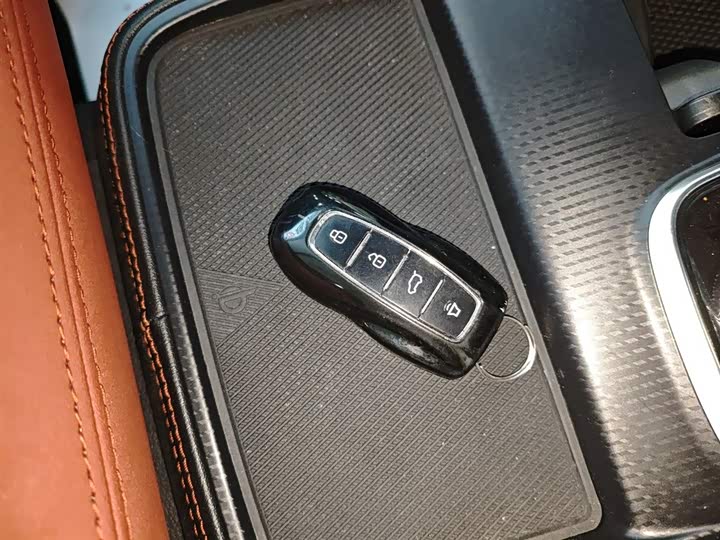 Фото 9 - Ford Equator Hybrid