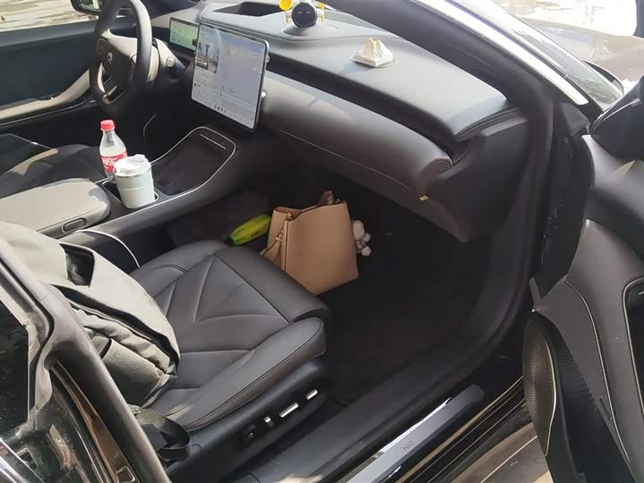 Фото 8 - Nio ET5T