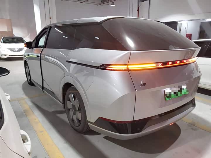 Фото 5 - XPeng X9