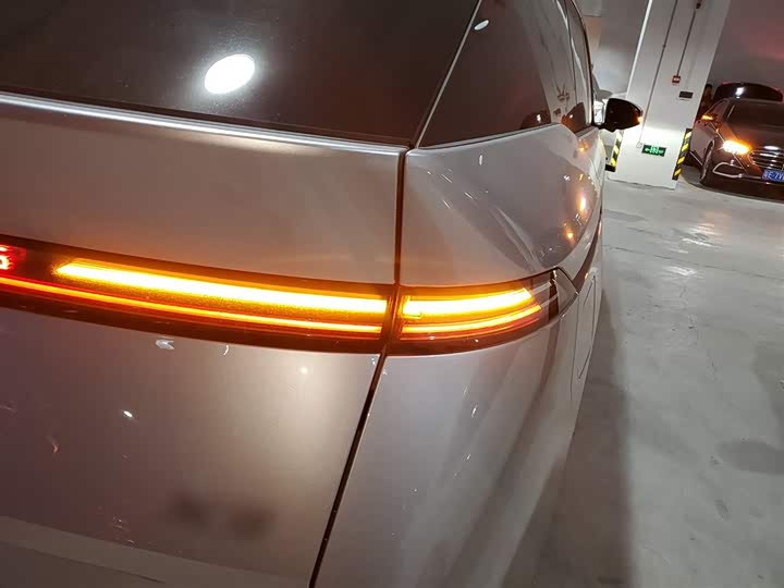 Фото 8 - XPeng X9