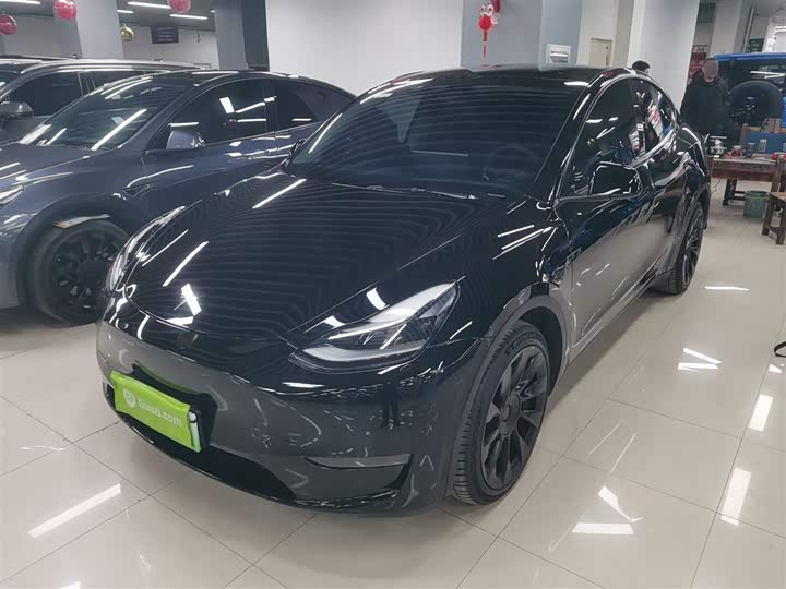 Фото 1 - Tesla Model Y