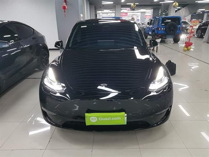 Фото 3 - Tesla Model Y