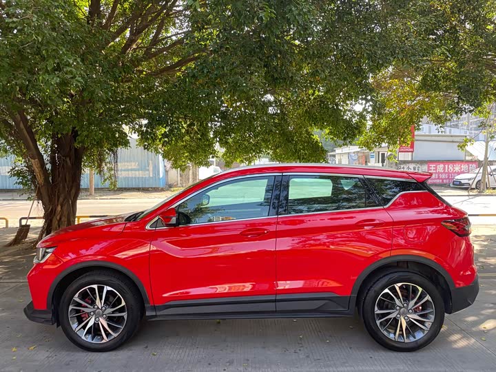 Фото 3 - Geely Coolray