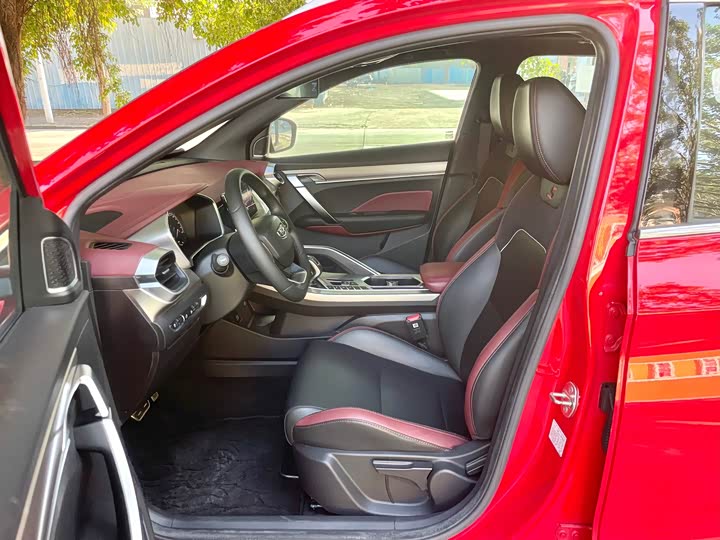 Фото 5 - Geely Coolray