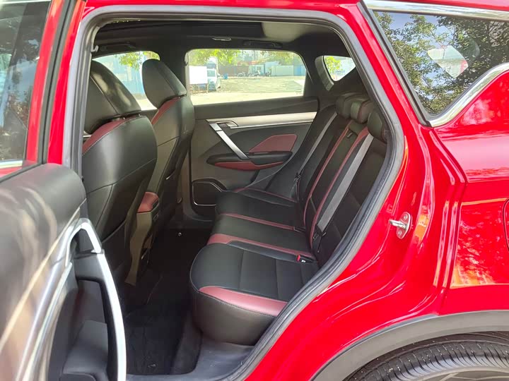 Фото 6 - Geely Coolray