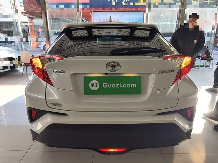 Фото 6 - Toyota Izoa