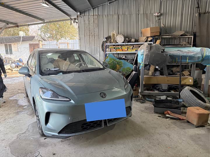 Фото 1 - MG Motor 4 EV