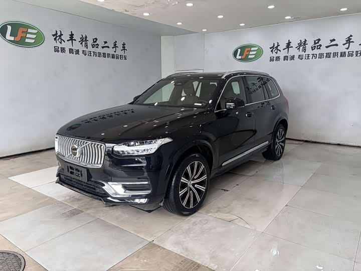 Фото 1 - Volvo XC90