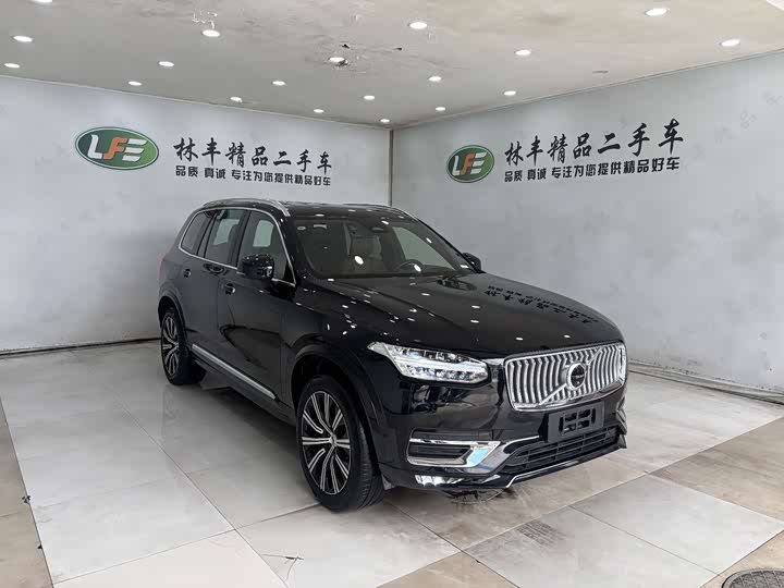 Фото 3 - Volvo XC90