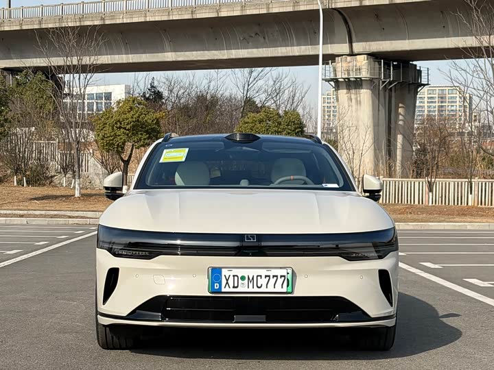 Фото 3 - Zeekr 007 GT