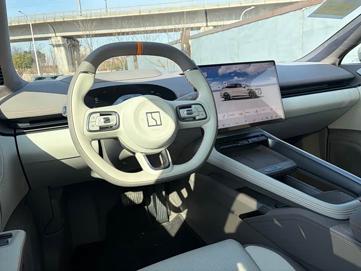 Фото 9 - Zeekr 007 GT