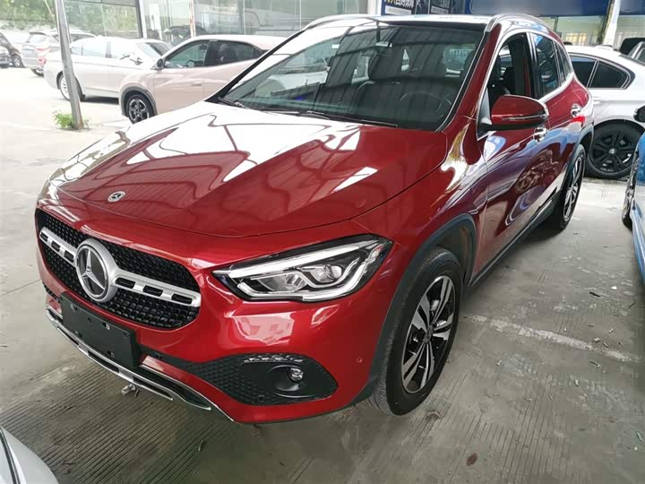 Фото 1 - Mercedes-Benz GLA-Class