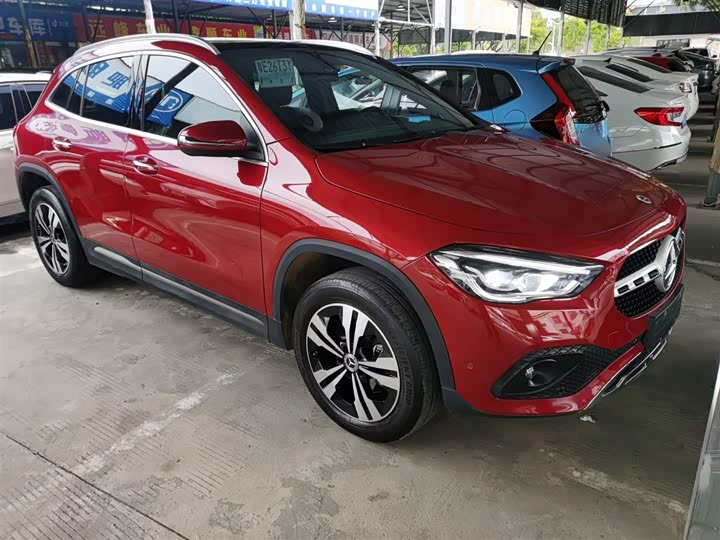 Фото 4 - Mercedes-Benz GLA-Class