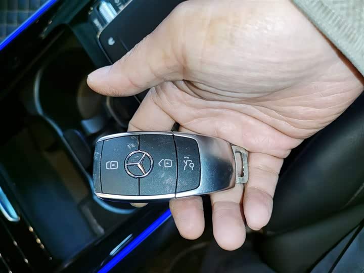 Фото 9 - Mercedes-Benz GLA-Class