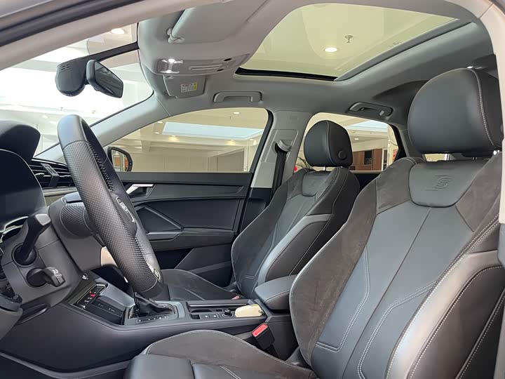 Фото 9 - Audi Q3 Sportback