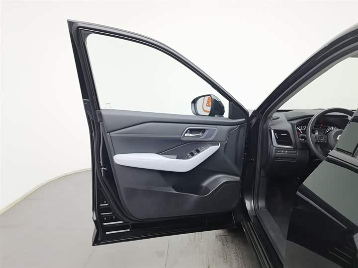 Фото 8 - Nissan X-Trail