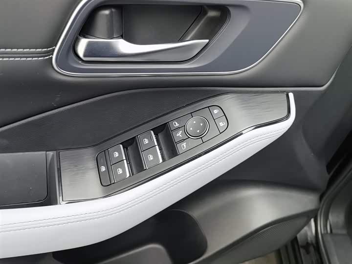 Фото 9 - Nissan X-Trail