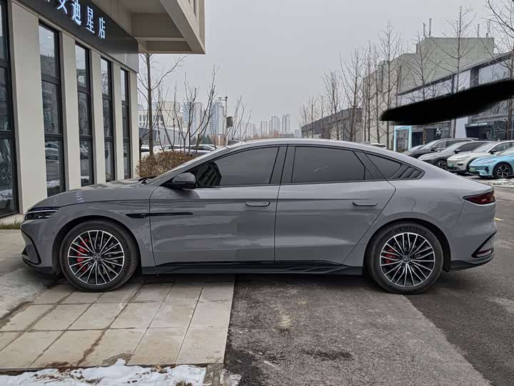 Фото 3 - BYD Han