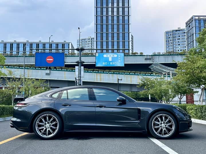 Фото 4 - Porsche Panamera