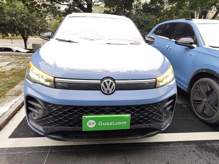 Фото 3 - Volkswagen Tiguan L Pro