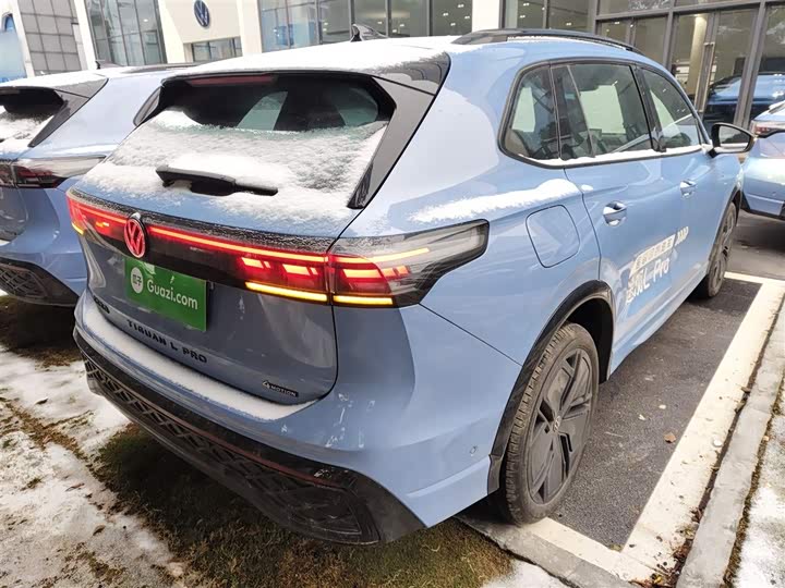 Фото 7 - Volkswagen Tiguan L Pro