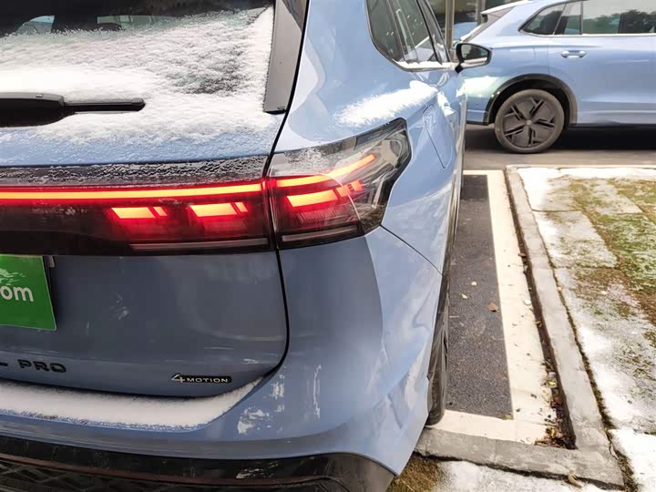 Фото 8 - Volkswagen Tiguan L Pro