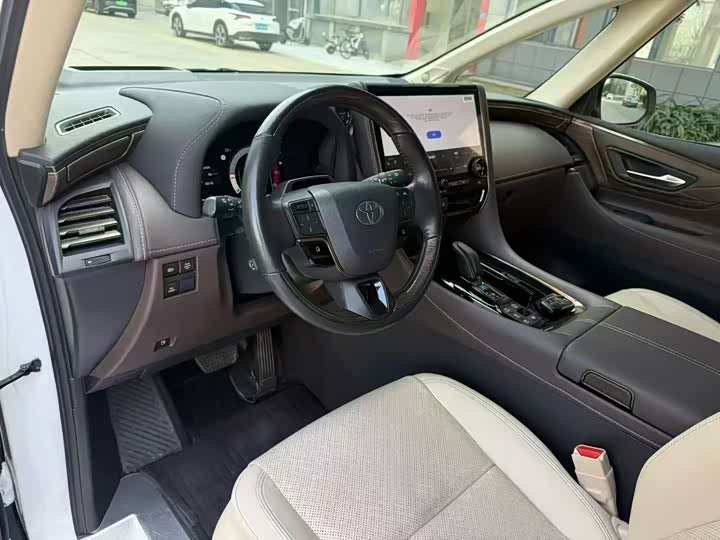 Фото 4 - Toyota Alphard