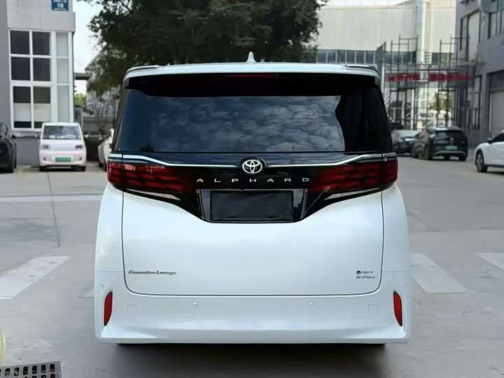 Фото 5 - Toyota Alphard