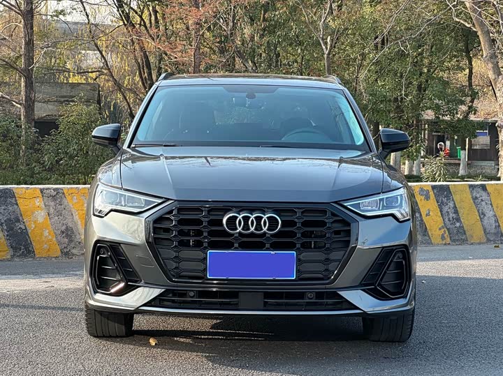 Фото 2 - Audi Q3