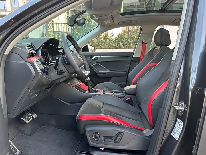 Фото 4 - Audi Q3