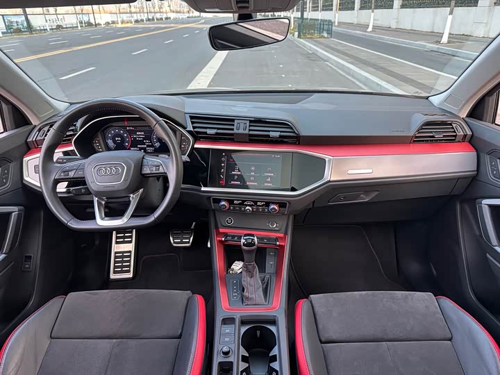 Фото 5 - Audi Q3