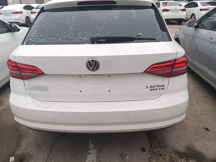 Фото 5 - Volkswagen Lavida