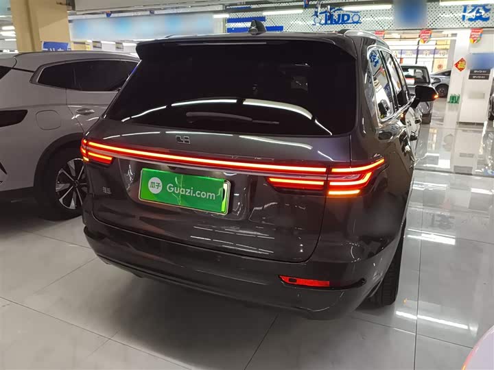 Фото 7 - LiXiang One