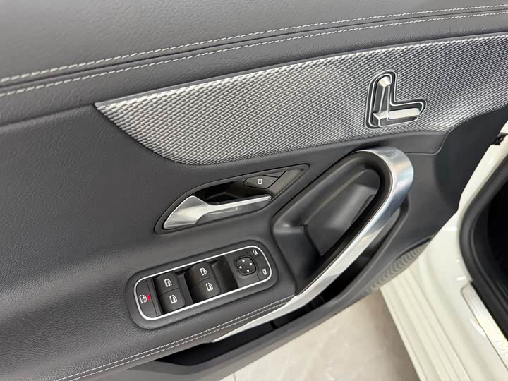 Фото 7 - Mercedes-Benz A-Class