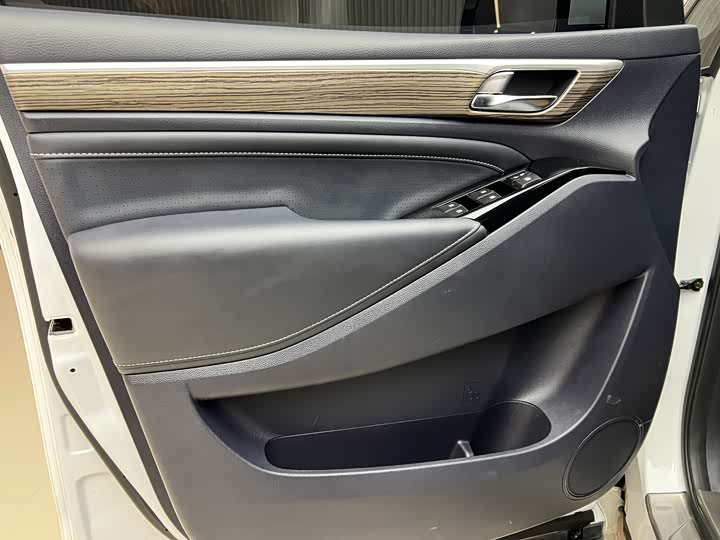 Фото 7 - GAC Trumpchi M8