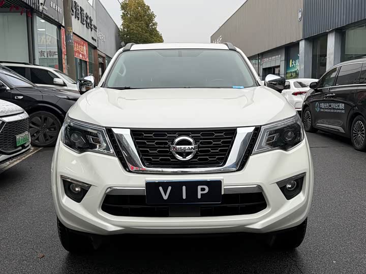 Фото 2 - Nissan Terra