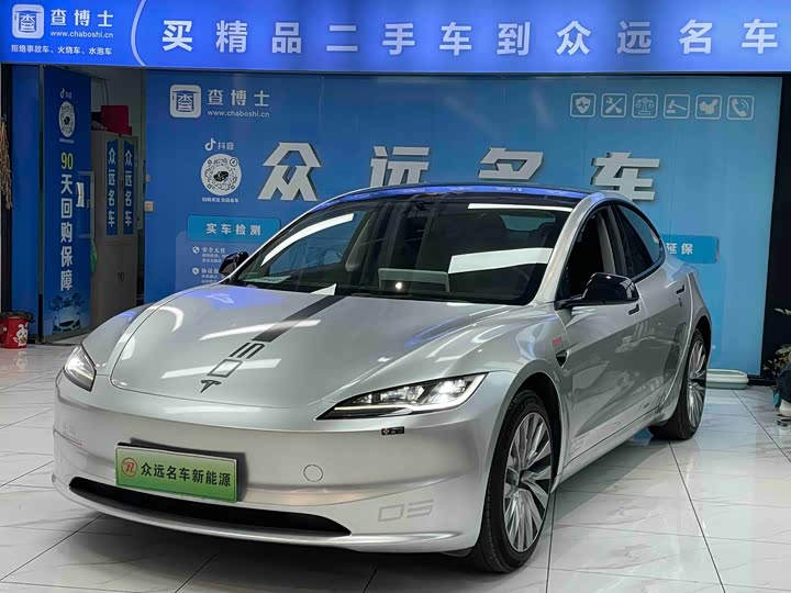 Фото 1 - Tesla Model 3