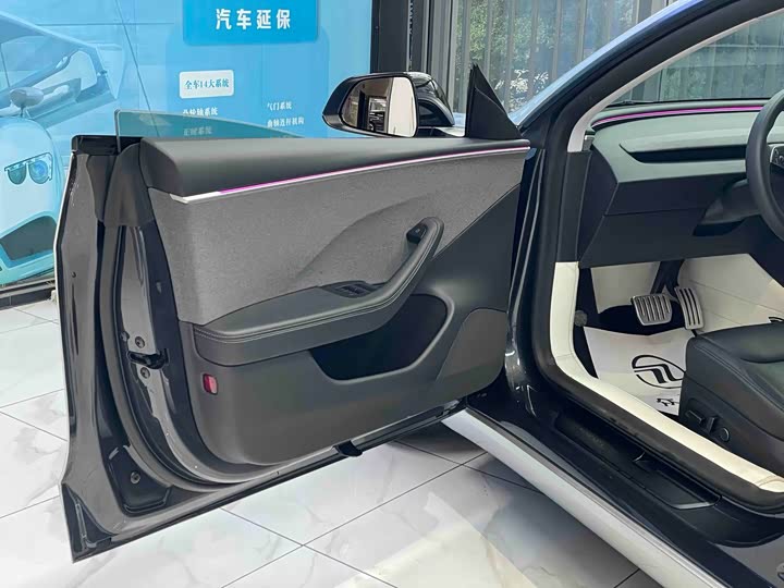 Фото 9 - Tesla Model 3