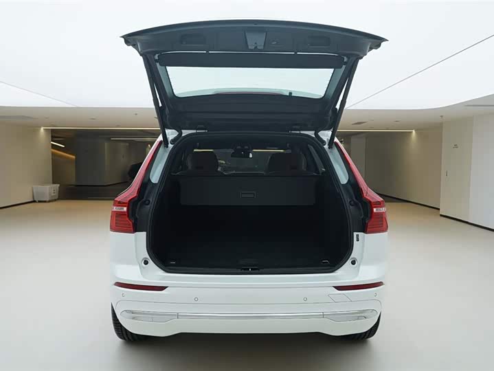 Фото 6 - Volvo XC60