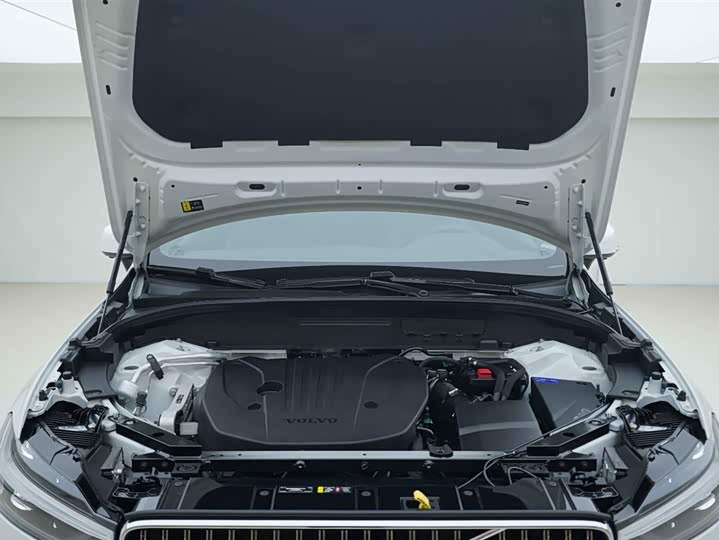 Фото 7 - Volvo XC60